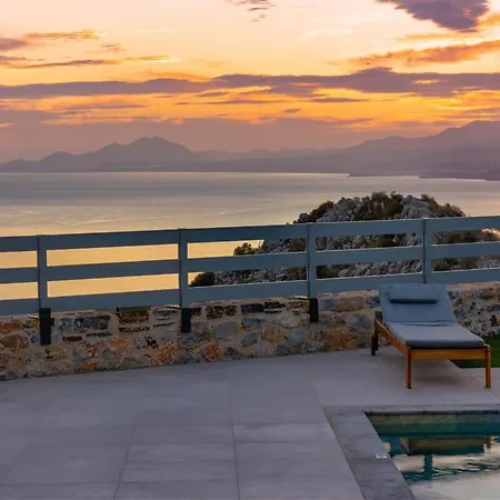 Gianna's Panoramic Seaview Twin With Pool 1 *