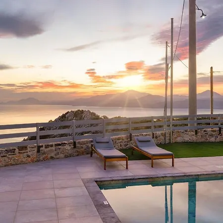 וילה Gianna's Panoramic Seaview Twin With Pool 1 *